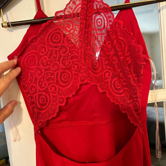 Women’s red formal dress size medium spaghetti strap high slit Emerald Sundae. - Picture 4 of 10